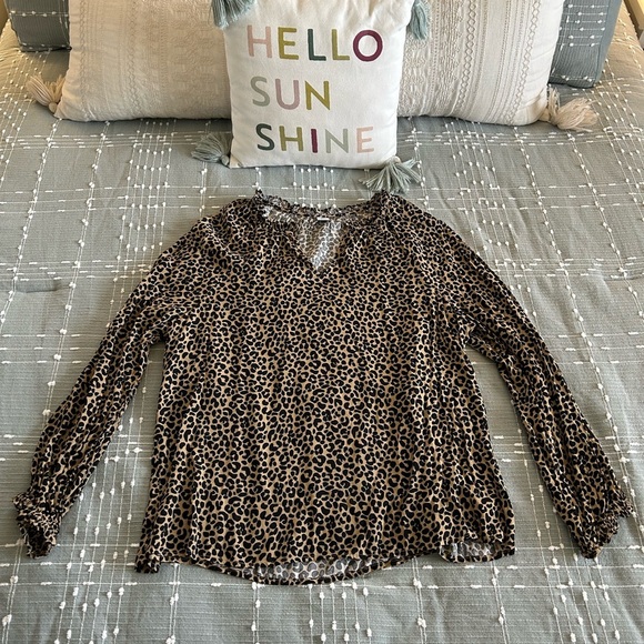 Old Navy Tops - Old Navy Leopard print long sleeve blouse size M